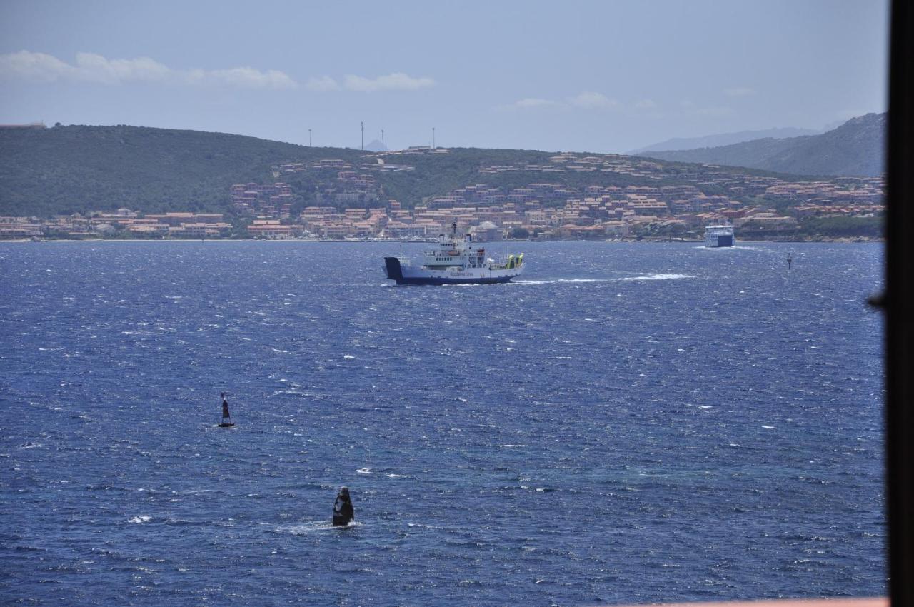 Appartamentino Panoramico...Con Finestra Sul Mare! La Maddalena  Ngoại thất bức ảnh